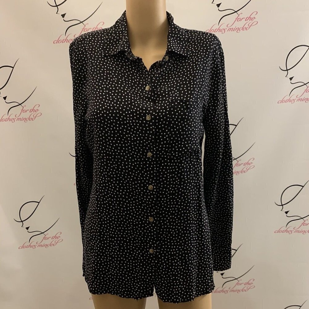 Polly & Esther. Sz Medium. Long Sleeve Cuffed. Button Front Rayon Blouse. B54